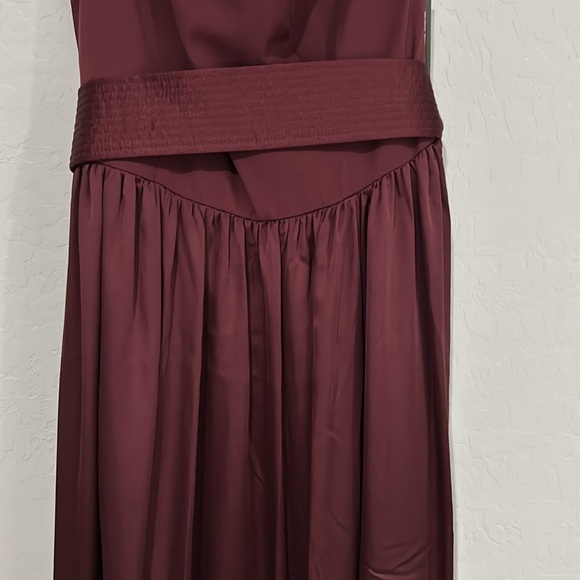 Vera Wang Dress - Picture 3 of 8